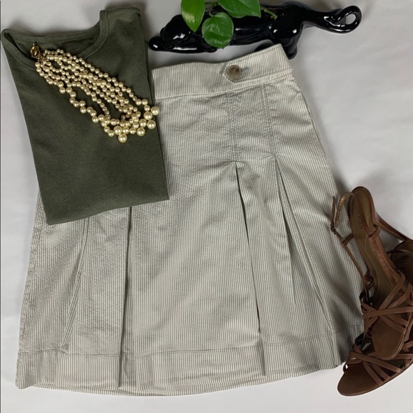 J. Crew White/Tan Seersucker Pleated A-Line Skirt - Picture 3 of 8